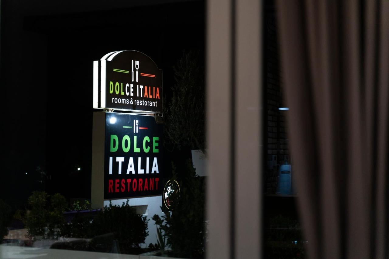 Dolce Italia Hotel Radhimë Exterior foto